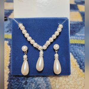 Necklace and Earring Set by Richelieu